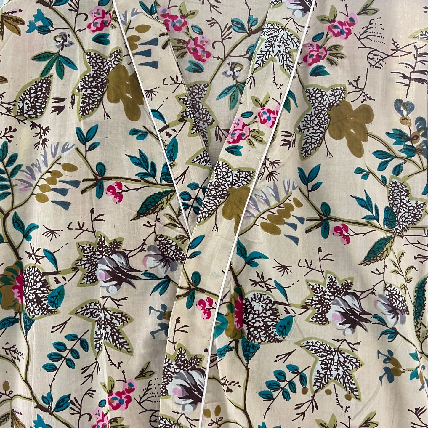 Kimono - Dressing Gown / eri värejä